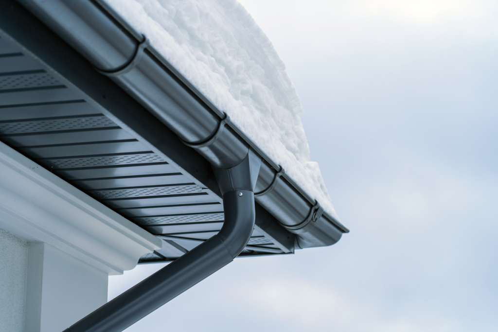 Gutter protection with ECD4 DIN-rail thermostat from OJ Electronics